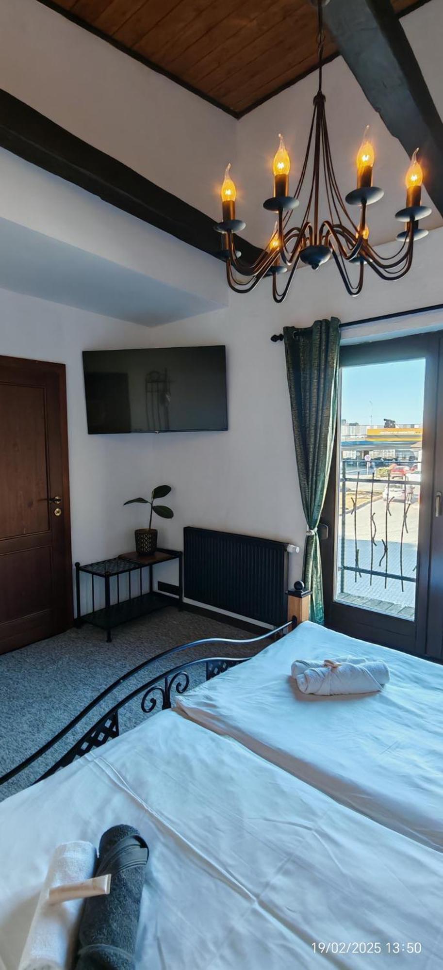 Hotel Plzensky Dvur Фрідек-Містек Екстер'єр фото